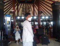 PARAH…!Ratusan Penumpang Lion Air Terlantar Dua Jam Lebih di Bandara