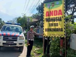 Jelang Tahun Baru, Satlantas Polres Aceh Timur Pasang Baliho