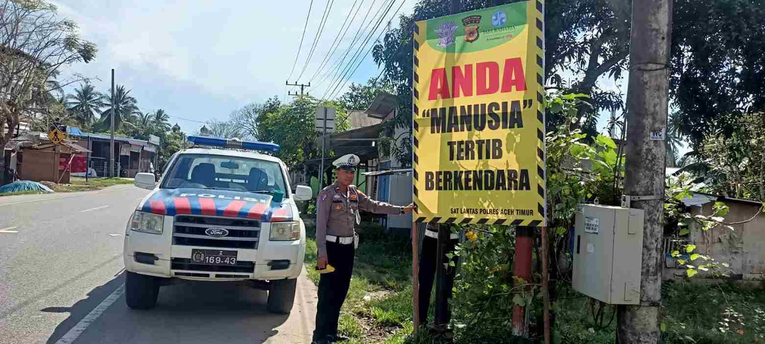 Jelang Tahun Baru, Satlantas Polres Aceh Timur Pasang Baliho 1 IMG 20221229 WA0015 11zon