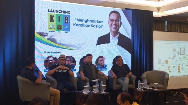 23852 saut sitomurang saat menghadiri launching kib