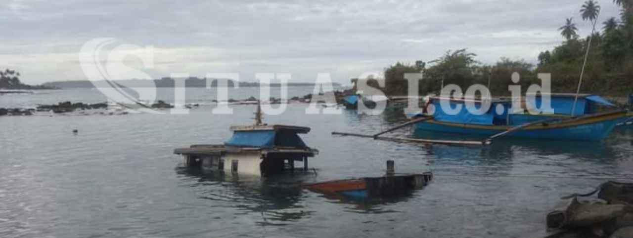 KMP Tgk Di Ujung Karam Termakan Usia, Ini Kata Camat Simeulue Cut 1 KMP Tgk Di Ujung