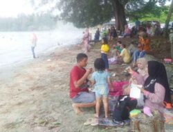 Jelang Bulan Suci Ramadhan 1444 H Pantai Ganting Ramai Pengunjung