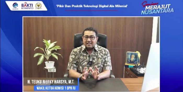 Isi Seminar Pikir dan Praktik Teknologi Digital Ala Milenial, Teuku Riefky: Kaum Milenial Tombak Pembangunan Nasional 1 Isi Seminar Pikir dan Praktik Teknologi Digital Ala Milenial Teuku Riefky Kaum Milenial Tombak Pembangunan Nasional