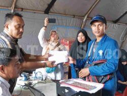 BEM Politeknik Kepulauan Simeulue Serahkan Donasi Korban Kebakaran