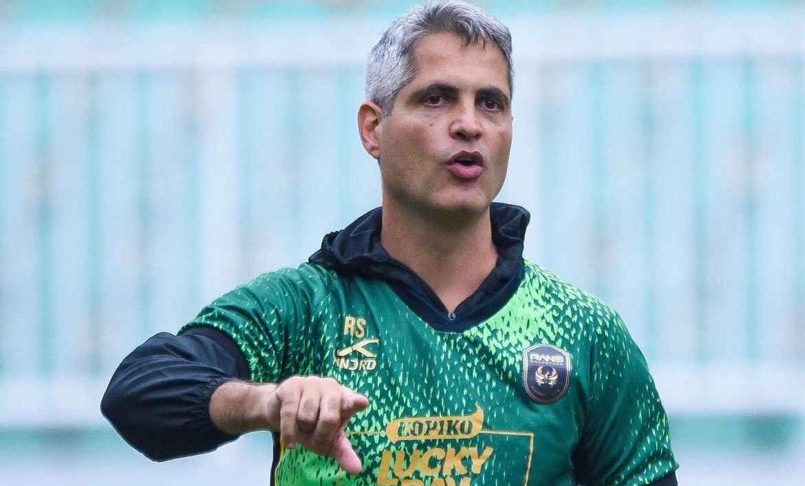 Santana Optimistis Timnya Bisa Bangkit
