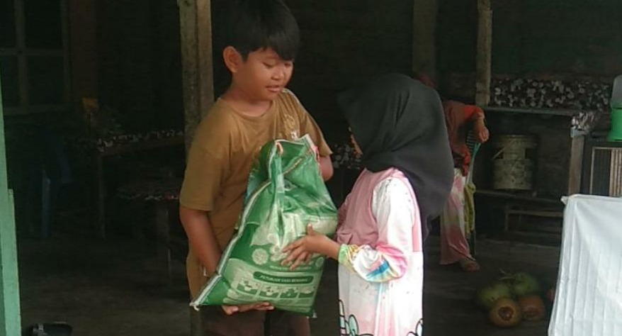 Niat dan Keinginan Tinggi Shafa Berbagi Kepada Temannya Yatim Piatu 1 shafa