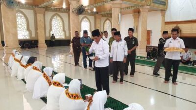 Pj Bupati Simeulue, Peusejuk 27 Orang Calon Jemaah Haji di Masjid Agung Tgk Khalilullah