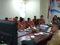 Pj Bupati Simeulue Serta Forkopimda Mengikuti Zoom Meeting Dengan Kementerian PPPA Terkait Evaluasi KLA