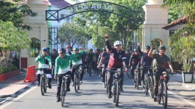 Ciptakan Sinergisitas TNI-Polri, Kapolda Aceh dan Pangdam IM Gowes Bersama