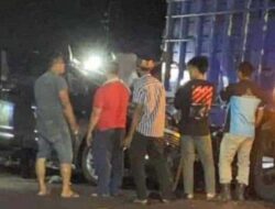 Mobil Minibus Hantam Truk Tronton, Satu Orang Tewas