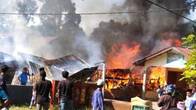 rumah warga terbakar di agara