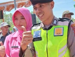 Tali Bendera Macet, Bripka Suwarno Sigap Untuk Memperbaiki