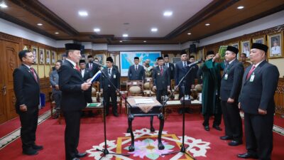 Penjabat Gubernur Lantik Dua Direksi Bank Aceh Syariah