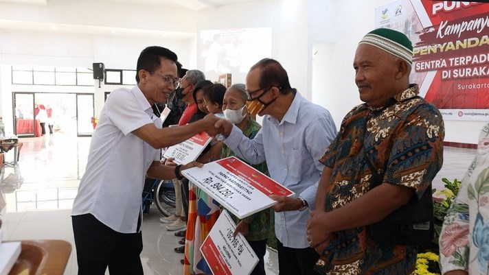 Puluhan Kelompok Miskin dan Rentan dapat Bantuan ATENSI dari Kemensos RI 1 puluhan kelompok miskin dan rentan dapat bantuan kemensos