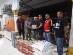 PMI Kota Banda Aceh Salurkan Bantuan Masa Panik Pada Korban Kebakaran Lueng Bata
