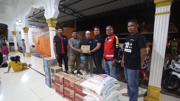 PMI Kota Banda Aceh Salurkan Bantuan Masa Panik Pada Korban Kebakaran Lueng Bata 1 pmi