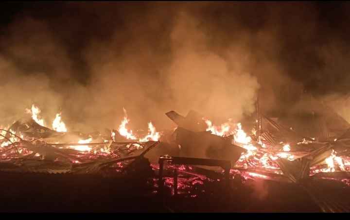 Enam Kios di Nagan Raya Ludes Terbakar 1 kios