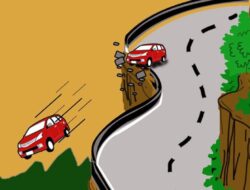 Luputkan Tabrakan, Toyota Rush Terjun ke Jurang