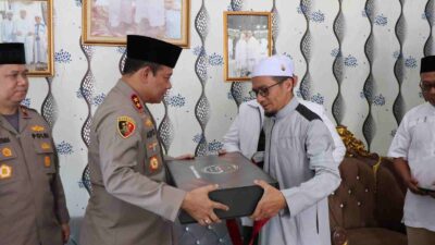 Disambangi Tiga Jenderal Ops NCS, Ketua Ponpes Daarul Falah Ciamis Dukung Polri Wujudkan Pemilu Damai