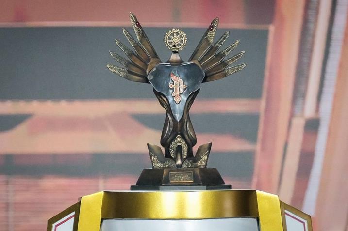 Trofi Piala Presiden Esports 2023. (Foto: Gusti Ayu Dewi Hendriyani)