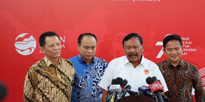 Pimpin Rapat Terbatas PON Aceh - Sumut, Jokowi Minta Pembangunan Infrastruktur Rampung Agustus 2024 1 Rapat terbatas PON bersama Presiden Republik Indonesia