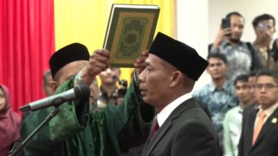 Zulfadli Resmi Dilantik Jadi Ketua DPR Aceh