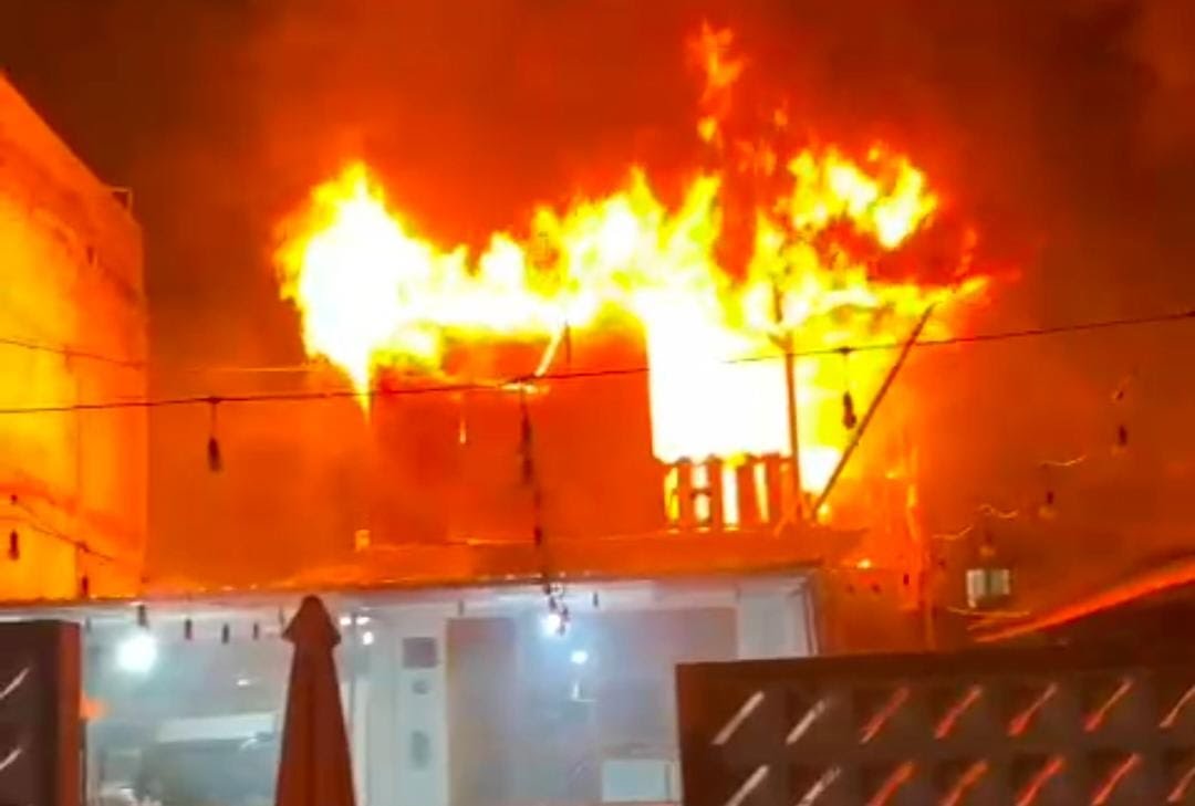 Satu Unit Cafe di Aceh Barat Ludes Terbakar 1 kebakaran-cafe-di-aceh-barat