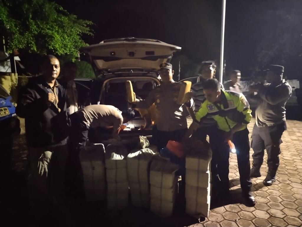 polisi-amankan-ganja-kering-150-kg