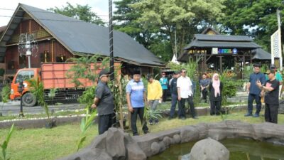 Sekda Aceh dan ASN Gotong Royong Bersihkan Lokasi PKA
