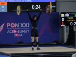 Natasya Atlet Angkat Besi Sumbang Medali Emas Ketiga untuk Papua