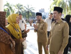 Bupati Aceh Barat Sindir ASN saat Apel Perdana