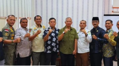KaSatpol PP dan WH Aceh menerima kunjungan silaturahmi dari Direktur Satuan Polisi Pamong Praja dan Perlindungan Masyarakat Kementerian Dalam Negeri, Sri Handoko Taruna, Makosat Pol PP-WH Ace, Banda Aceh, Kamis (12/3/2026).
