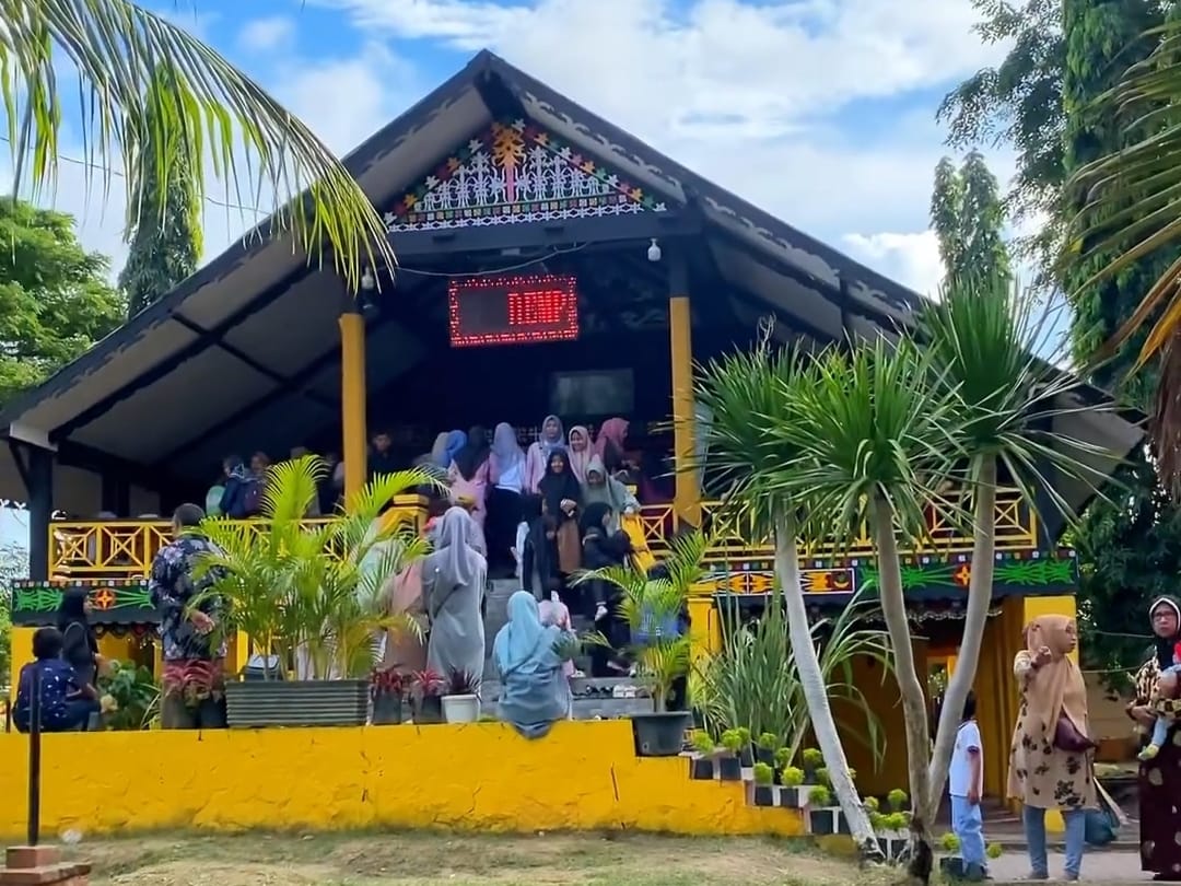 Anjungan Aceh Tengah Raih Juara Tiga PKA ke 8 1 anjungan-aceh-tengah