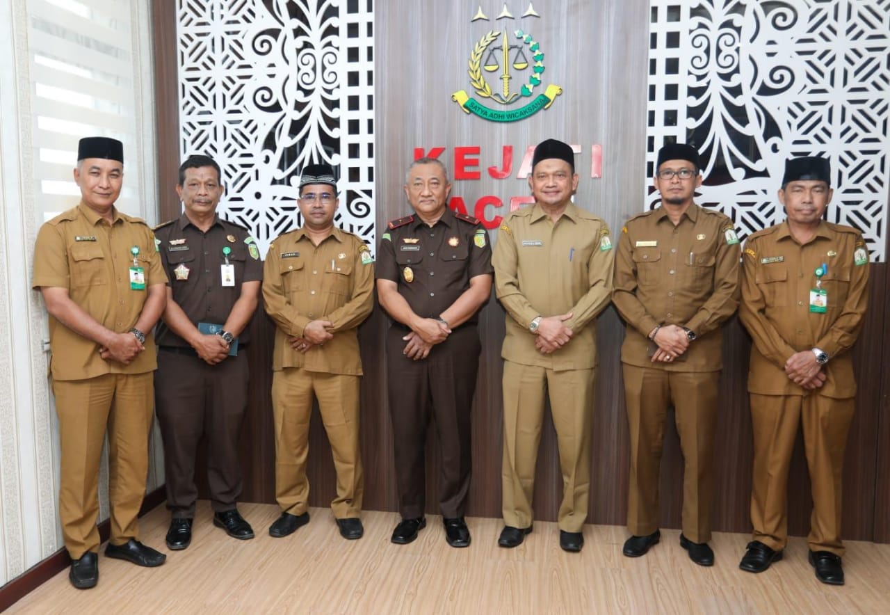 Bahas Program Kerja, Kadisdik Dayah Audiensi dengan Kejati Aceh 1 IMG 20240220 WA0007