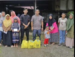 PUPR Aceh Barat Salurkan Puluhan Paket Sembako Untuk Anak Yatim