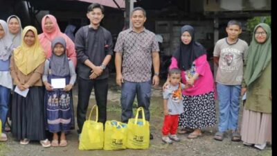 PUPR Aceh Barat Salurkan Puluhan Paket Sembako Untuk Anak Yatim