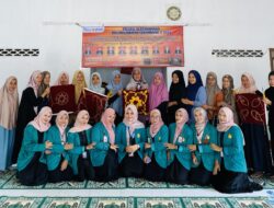 Mahasiswa PPG Prajabatan USK Gelar Pelatihan Pembuatan Sahab di Desa Tungkop