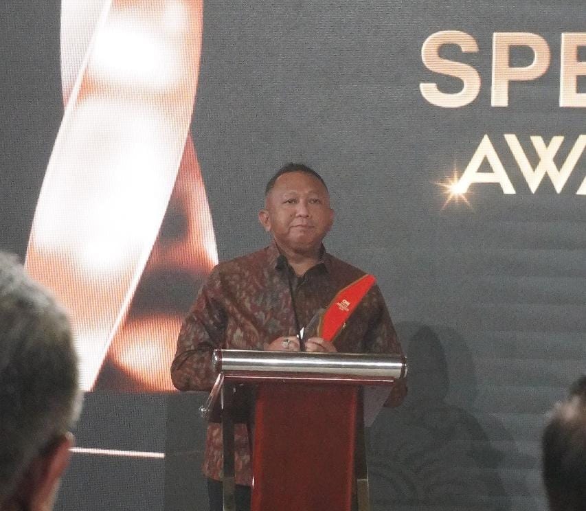 Kajati Bali DR. Ketut Sumedana Raih Best Justice Leadership CNN AWARD 1 IMG 20240514 WA0009