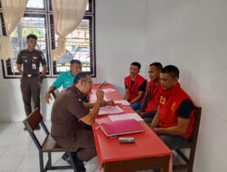 Polsek Krueng Raya Serahkan Tersangka Kasus Penyekapan dan Pencurian Emas ke Jaksa