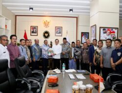 Ketua DPRA Serahkan Berkas Pengesahan Cagub dan Cawagub Terpilih ke Wamendagri