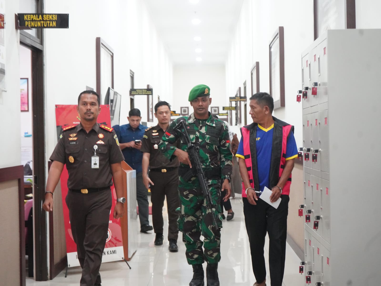 Kejati Aceh Limpahkan Dua Tersangka Korupsi Pengadaan Tanah Irigasi Simeulue ke Penuntut Umum 1 IMG 20261007 WA0066