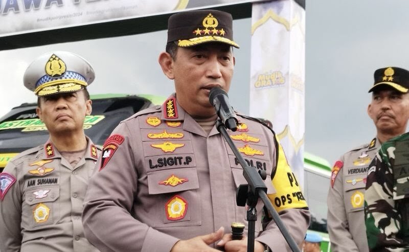 Kapolri Minta Jajaran Perbanyak Patroli Antisipasi Pemalakan di Jalur Wisata 1 Jenderal Pol. Listyo Sigit Prabowo e1712404561251 800x493 1