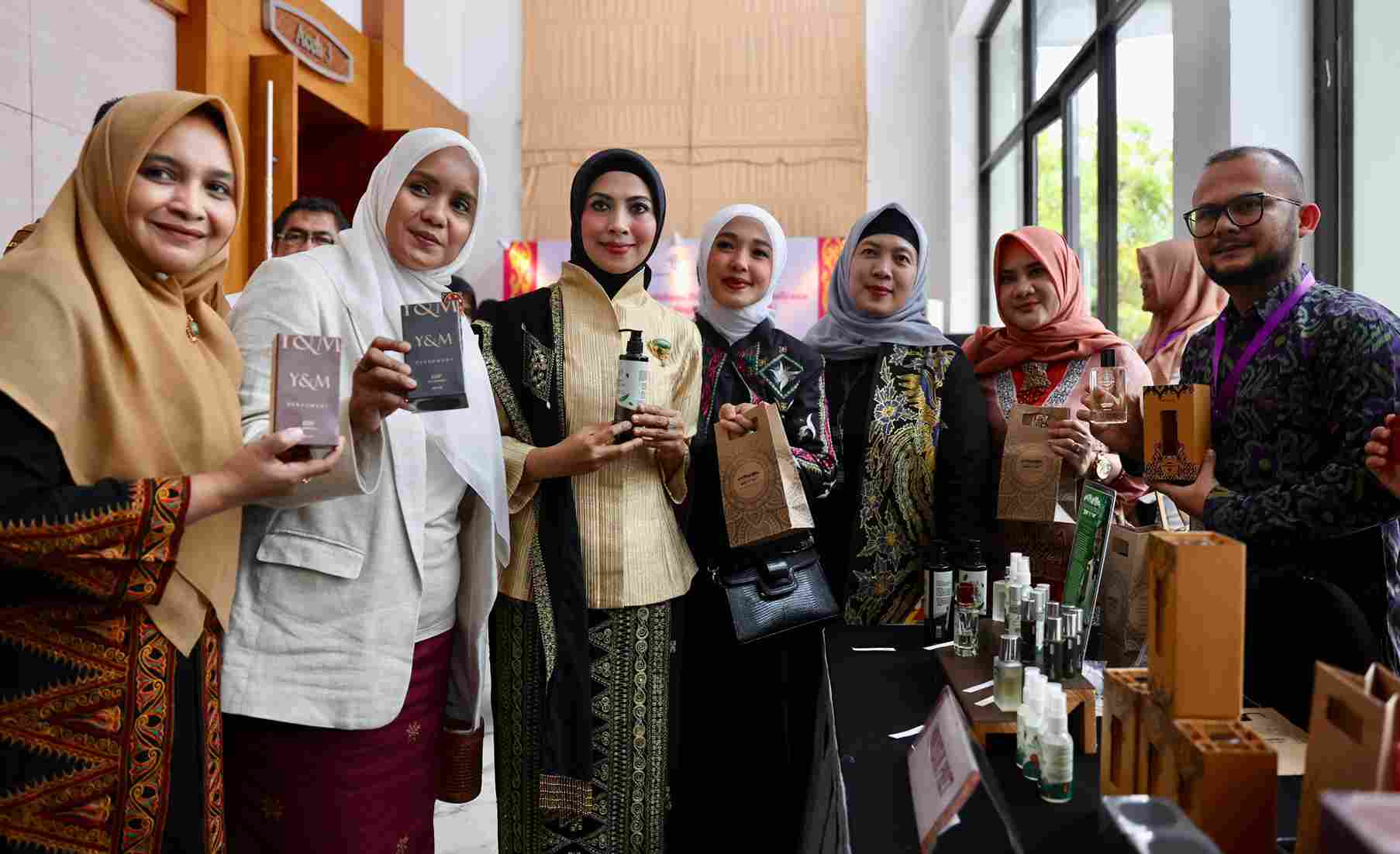 Kementerian Investasi dan Dekranas Beri Pelatihan untuk 300 Lebih Pelaku UMKM di Aceh (2)