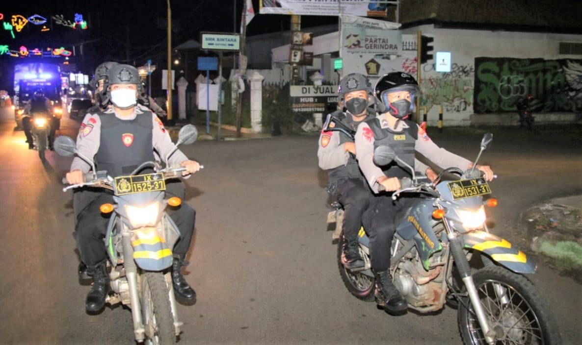 Patroli TNI-Polri di Kota Surakarta