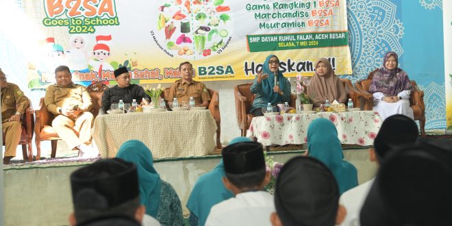 Buka Program Pangan B2SA, Pj Ketua PKK Aceh Ajak Santri Konsumsi Makanan Sehat Bergizi 1 Pj Ketua PKK Aceh Ajak Santri Konsumsi Makanan Sehat Bergizi