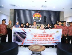 Kadivhumas Polri Berangkatkan 15 Orang Ibadah Umroh dalam Rangka Hari Jadi ke-72 Humas Polri