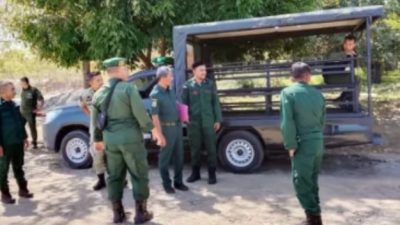 Satuan Polisi Pamong Praja dan Wilayatul Hisbah Aceh melaksanakan patroli operasi keliling rutin dalam rangka pengawasan penerapan Syariat Islam di wilayah Banda Aceh, Minggu (22/2/2026).