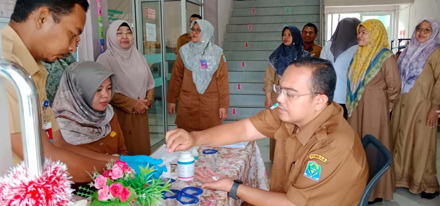 Antisipasi Penyakit Filariasis, Seluruh Petugas Dinkes Aceh Jaya Konsumsi Obat Kaki Gajah 2 dinkes aceh jaya