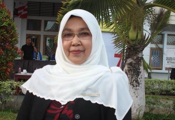 Antisipasi Penyakit Filariasis, Seluruh Petugas Dinkes Aceh Jaya Konsumsi Obat Kaki Gajah 1 kadinkes-aceh-jaya